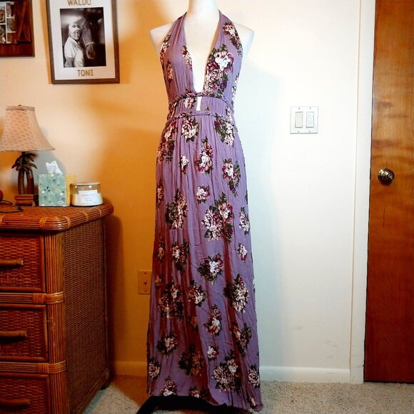 ILLA ILLA DEEP V HALTER NECK BACK OUT LAVENDER FLORAL PRINT SIZE L MAXI DRESS - Picture 1 of 11